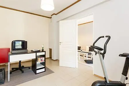 Center 7Min 95Sqm 2Bdr 2Ndfloor 2Ac Optical Fiber 2 Smarttv Marble Wc Moschitos Nets Netflix Apartment *