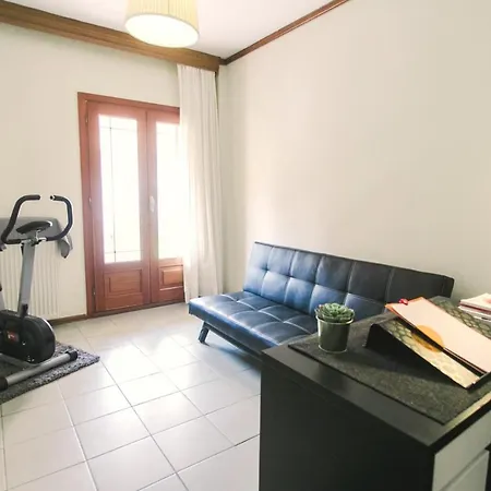Center 7Min 95Sqm 2Bdr 2Ndfloor 2Ac Optical Fiber 2 Smarttv Marble Wc Moschitos Nets Netflix Apartment *